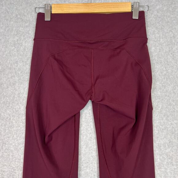 Lululemon Garnet Extra Mile Crop Reflective 23" Size 4 - Picture 6 of 9